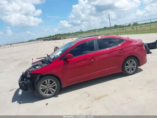 KMHD84LF0HU370494 2017 HYUNDAI ELANTRA - Image 2