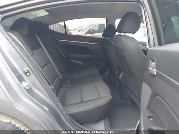 KMHD84LF0HU374819 2017 HYUNDAI ELANTRA - Image 8