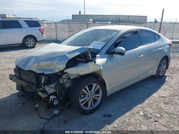 KMHD84LF0HU377168 2017 HYUNDAI ELANTRA - Image 2