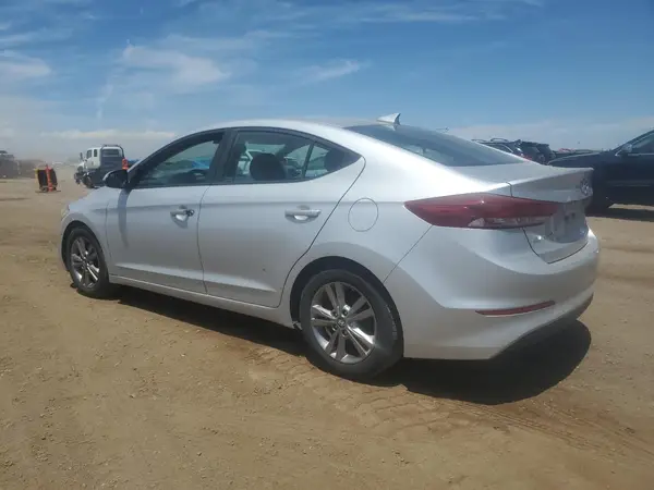 KMHD84LF0HU384766 2017 HYUNDAI ELANTRA - Image 2
