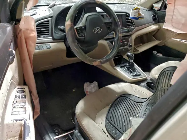 KMHD84LF0HU402554 2017 HYUNDAI ELANTRA - Image 8