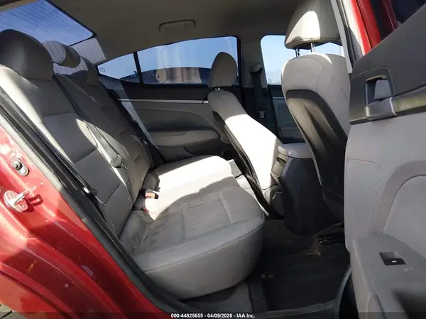 KMHD84LF0HU410671 2017 HYUNDAI ELANTRA - Image 8