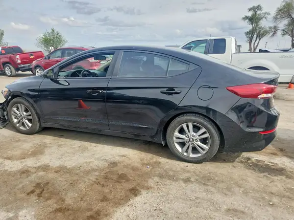 KMHD84LF0HU412727 2017 HYUNDAI ELANTRA - Image 2