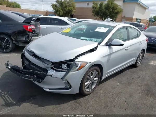 KMHD84LF0HU415630 2017 HYUNDAI ELANTRA - Image 2