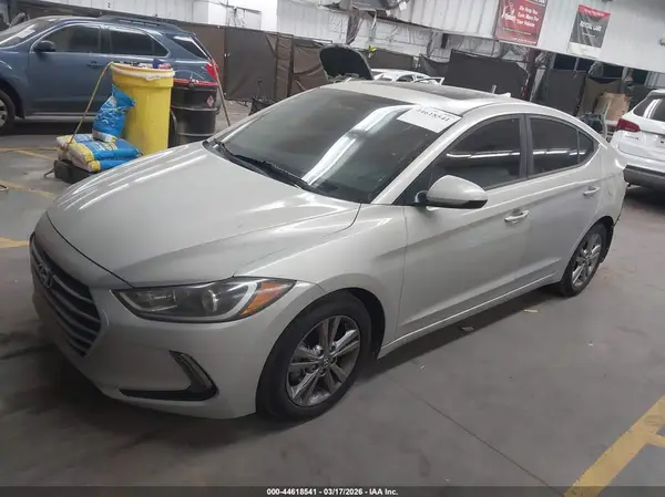 KMHD84LF0HU418107 2017 HYUNDAI ELANTRA - Image 2