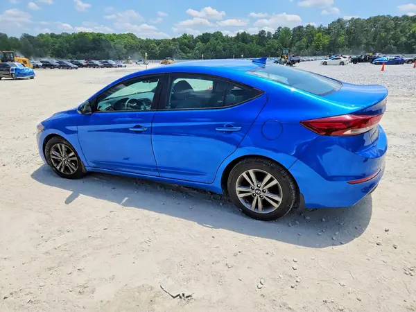 KMHD84LF0HU422495 2017 HYUNDAI ELANTRA - Image 2