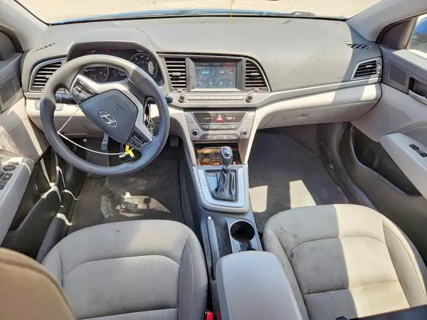 KMHD84LF0HU422495 2017 HYUNDAI ELANTRA - Image 8