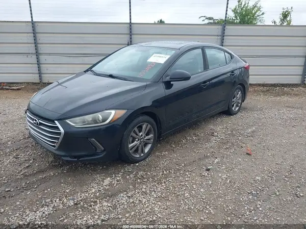 KMHD84LF0HU429608 2017 HYUNDAI ELANTRA - Image 2