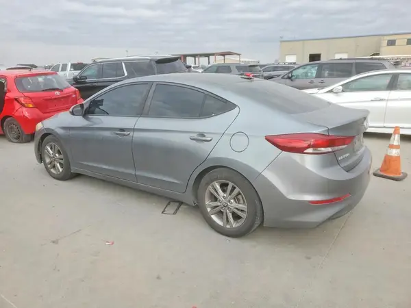 KMHD84LF0JU449685 2018 HYUNDAI ELANTRA - Image 2