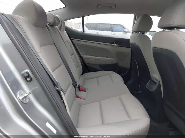 KMHD84LF0JU451470 2018 HYUNDAI ELANTRA - Image 8
