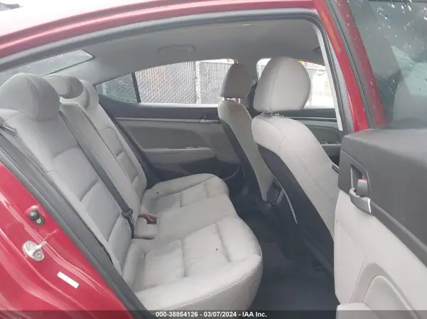 KMHD84LF0JU453042 2018 HYUNDAI ELANTRA - Image 8