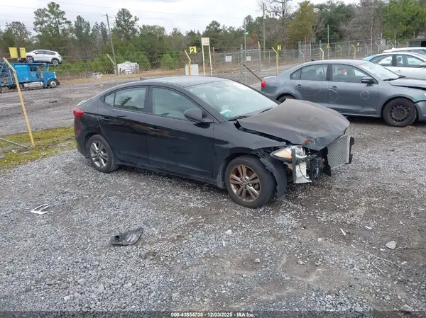 KMHD84LF0JU475316 2018 HYUNDAI ELANTRA - Image 1