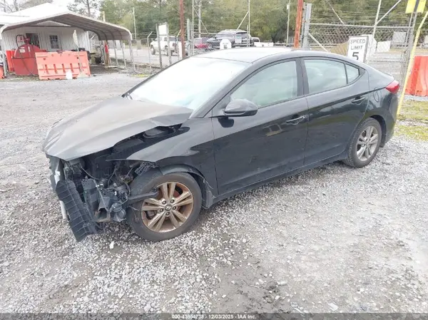 KMHD84LF0JU475316 2018 HYUNDAI ELANTRA - Image 2