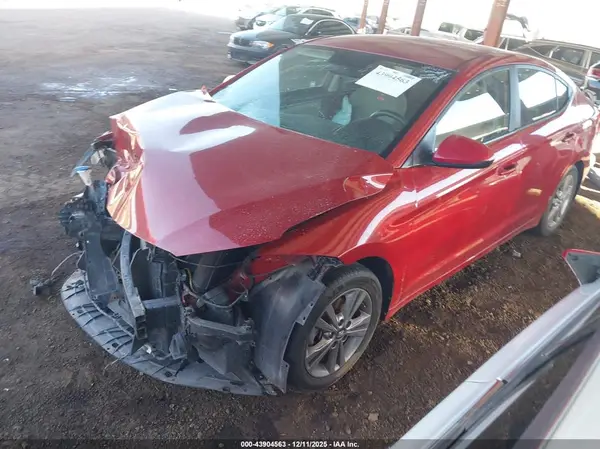 KMHD84LF0JU477826 2018 HYUNDAI ELANTRA - Image 2