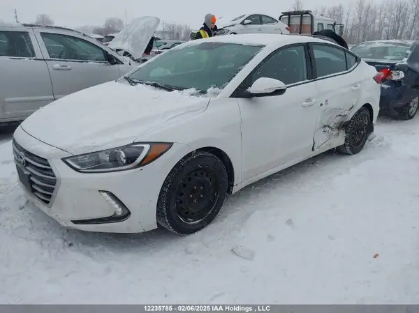KMHD84LF0JU495386 2018 HYUNDAI ELANTRA - Image 2