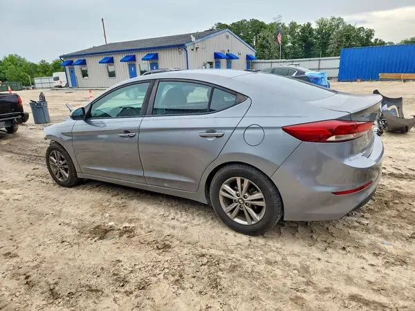 KMHD84LF0JU511876 2018 HYUNDAI ELANTRA - Image 2