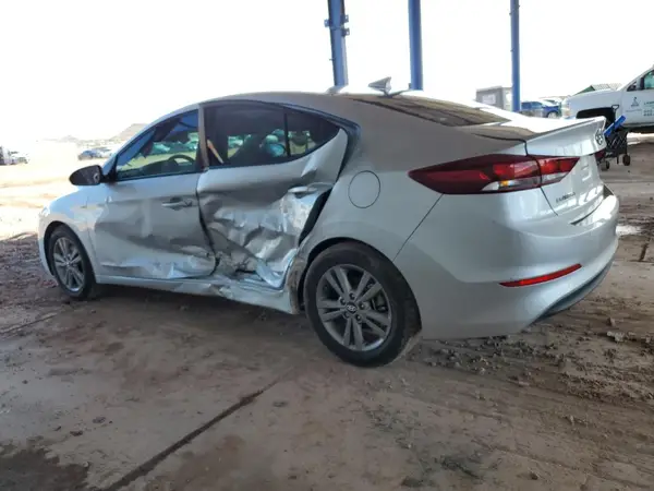 KMHD84LF0JU512221 2018 HYUNDAI ELANTRA - Image 2