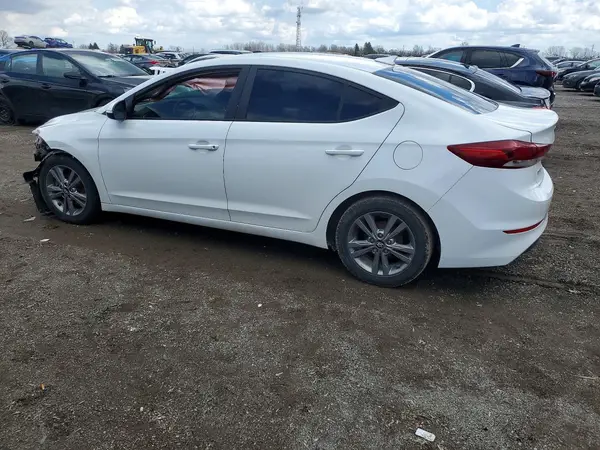 KMHD84LF0JU517502 2018 HYUNDAI ELANTRA - Image 2