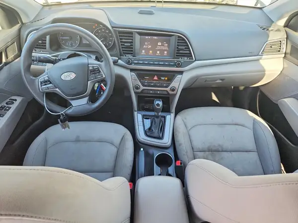 KMHD84LF0JU520402 2018 HYUNDAI ELANTRA - Image 8