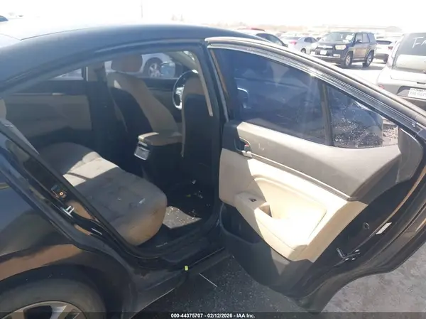 KMHD84LF0JU520478 2018 HYUNDAI ELANTRA - Image 8