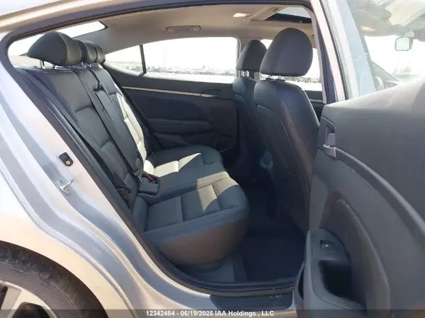 KMHD84LF0JU542075 2018 HYUNDAI ELANTRA - Image 8