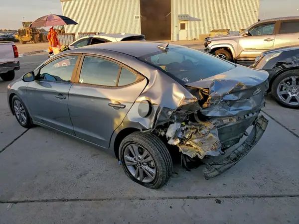 KMHD84LF0JU553626 2018 HYUNDAI ELANTRA - Image 2