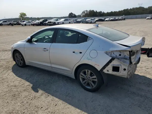 KMHD84LF0JU574217 2018 HYUNDAI ELANTRA - Image 2