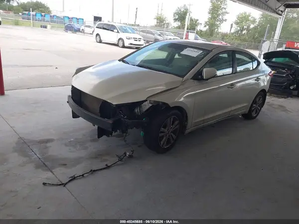 KMHD84LF0JU575738 2018 HYUNDAI ELANTRA - Image 2