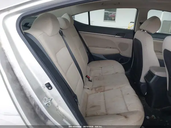 KMHD84LF0JU575738 2018 HYUNDAI ELANTRA - Image 8