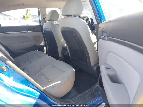 KMHD84LF0JU577215 2018 HYUNDAI ELANTRA - Image 8