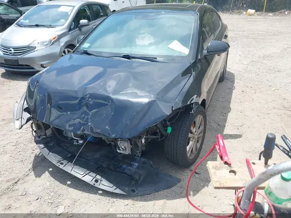 KMHD84LF0JU577571 2018 HYUNDAI ELANTRA - Image 2