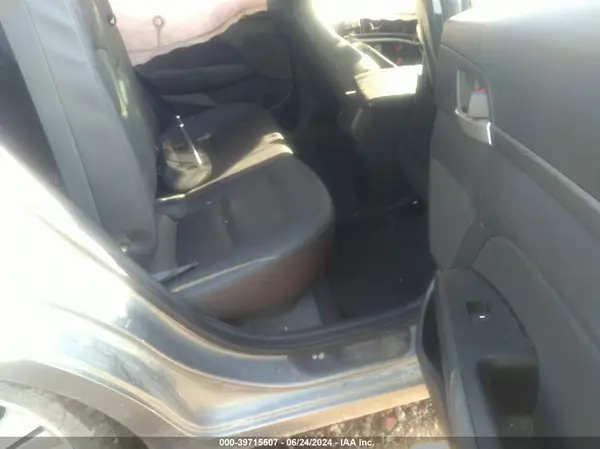 KMHD84LF0JU585718 2018 HYUNDAI ELANTRA - Image 8