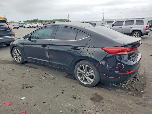 KMHD84LF0JU586139 2018 HYUNDAI ELANTRA - Image 2