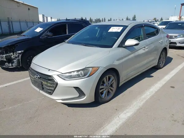 KMHD84LF0JU600038 2018 HYUNDAI ELANTRA - Image 2