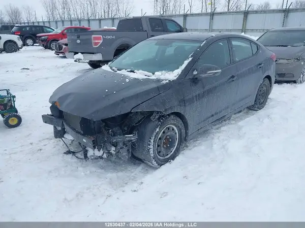 KMHD84LF0JU600461 2018 HYUNDAI ELANTRA - Image 2