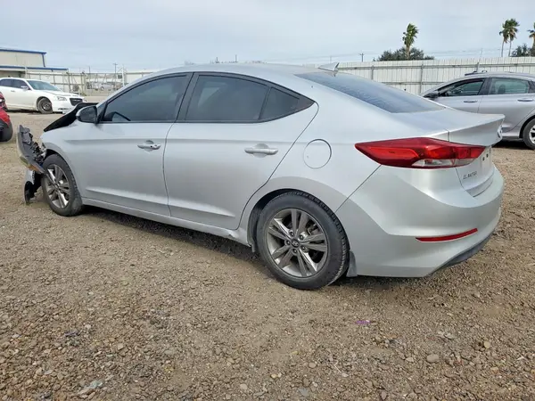 KMHD84LF0JU613663 2018 HYUNDAI ELANTRA - Image 2
