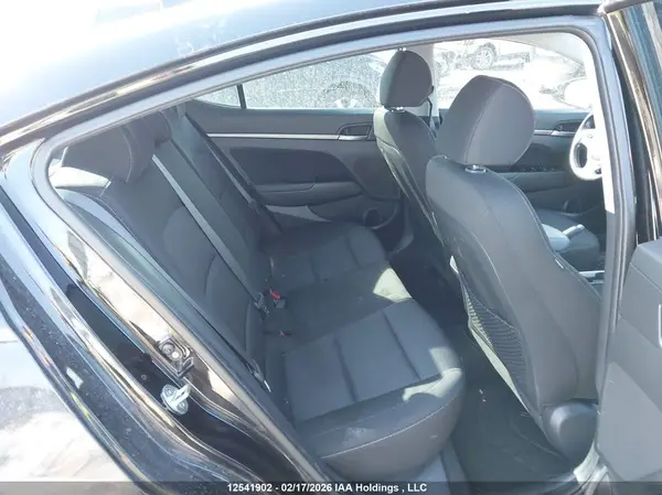 KMHD84LF0JU616904 2018 HYUNDAI ELANTRA - Image 8