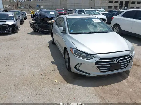 KMHD84LF0JU619902 2018 HYUNDAI ELANTRA - Image 1
