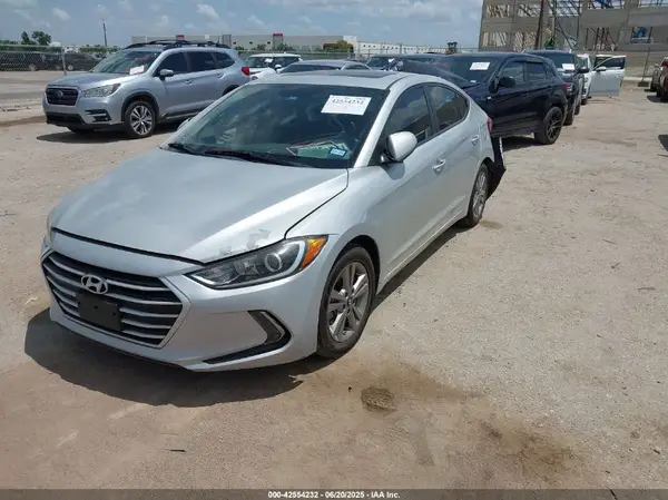 KMHD84LF0JU619902 2018 HYUNDAI ELANTRA - Image 2