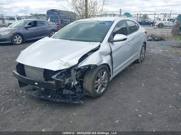 KMHD84LF0JU622198 2018 HYUNDAI ELANTRA - Image 2