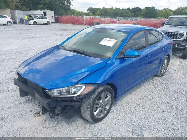 KMHD84LF0JU625764 2018 HYUNDAI ELANTRA - Image 2
