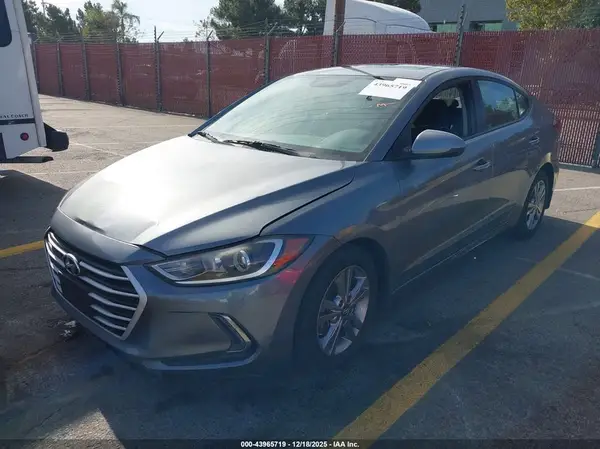KMHD84LF0JU626686 2018 HYUNDAI ELANTRA - Image 2
