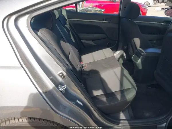 KMHD84LF0JU626686 2018 HYUNDAI ELANTRA - Image 8