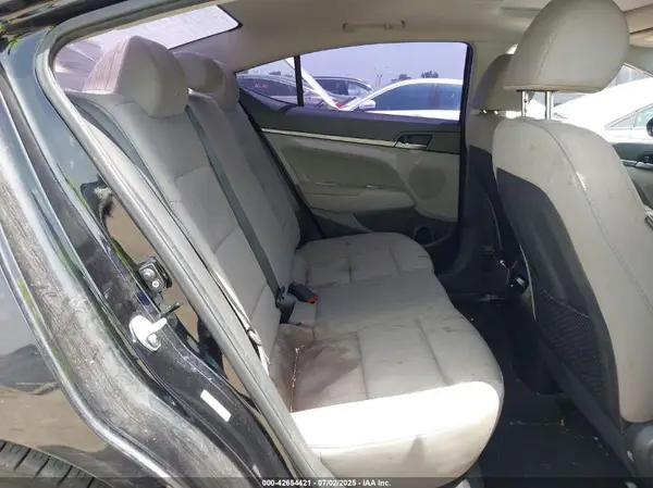 KMHD84LF0JU629314 2018 HYUNDAI ELANTRA - Image 8
