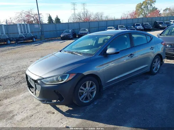 KMHD84LF0JU631323 2018 HYUNDAI ELANTRA - Image 2