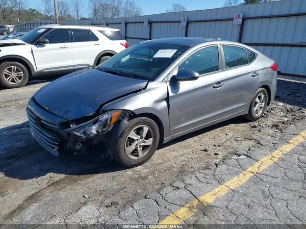 KMHD84LF0JU633492 2018 HYUNDAI ELANTRA - Image 2