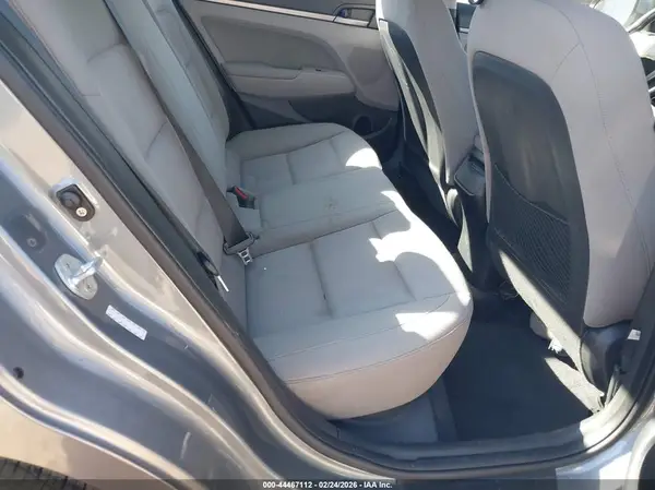 KMHD84LF0JU633492 2018 HYUNDAI ELANTRA - Image 8