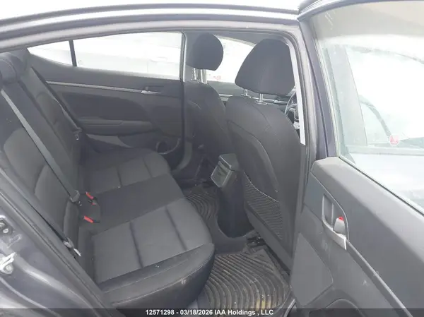 KMHD84LF0JU642709 2018 HYUNDAI ELANTRA - Image 8