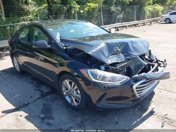 KMHD84LF0JU645996 2018 HYUNDAI ELANTRA - Image 1