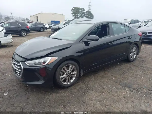 KMHD84LF0JU677928 2018 HYUNDAI ELANTRA - Image 2